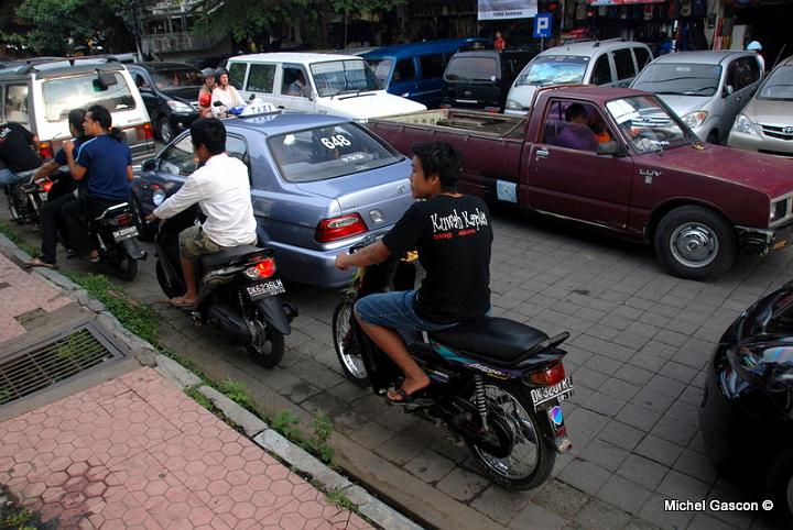 MGA93516.jpg - Traffic d'Ubud