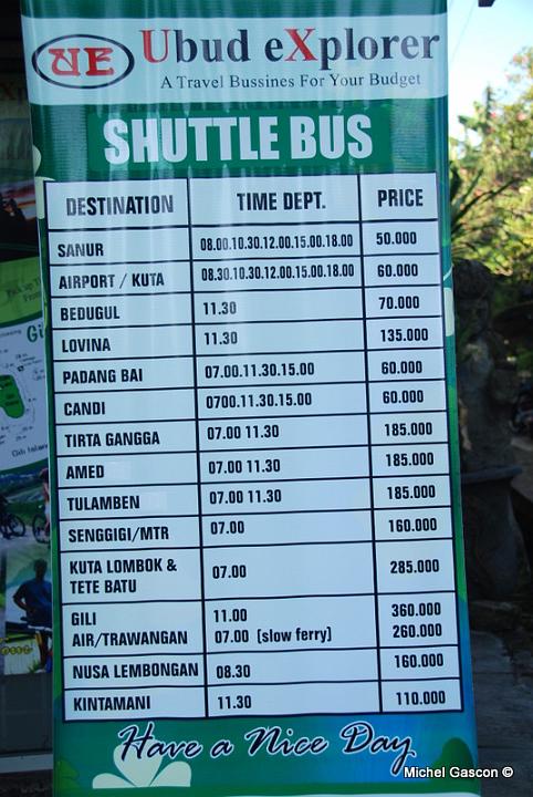 MGA95062.jpg - 100,000 rupiah, = 12 $, Pour aller à Senggigi sur l'Îles de Lombok nous a couté $20, incluant 1.5 h d'auto vers le quai du traversier, 5 h de traversier et un minibus de 2 h vers Sanggigi, un bon deal.